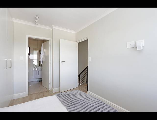 2 BEDROOM APARTMENT RENTED IN KENILWORTH